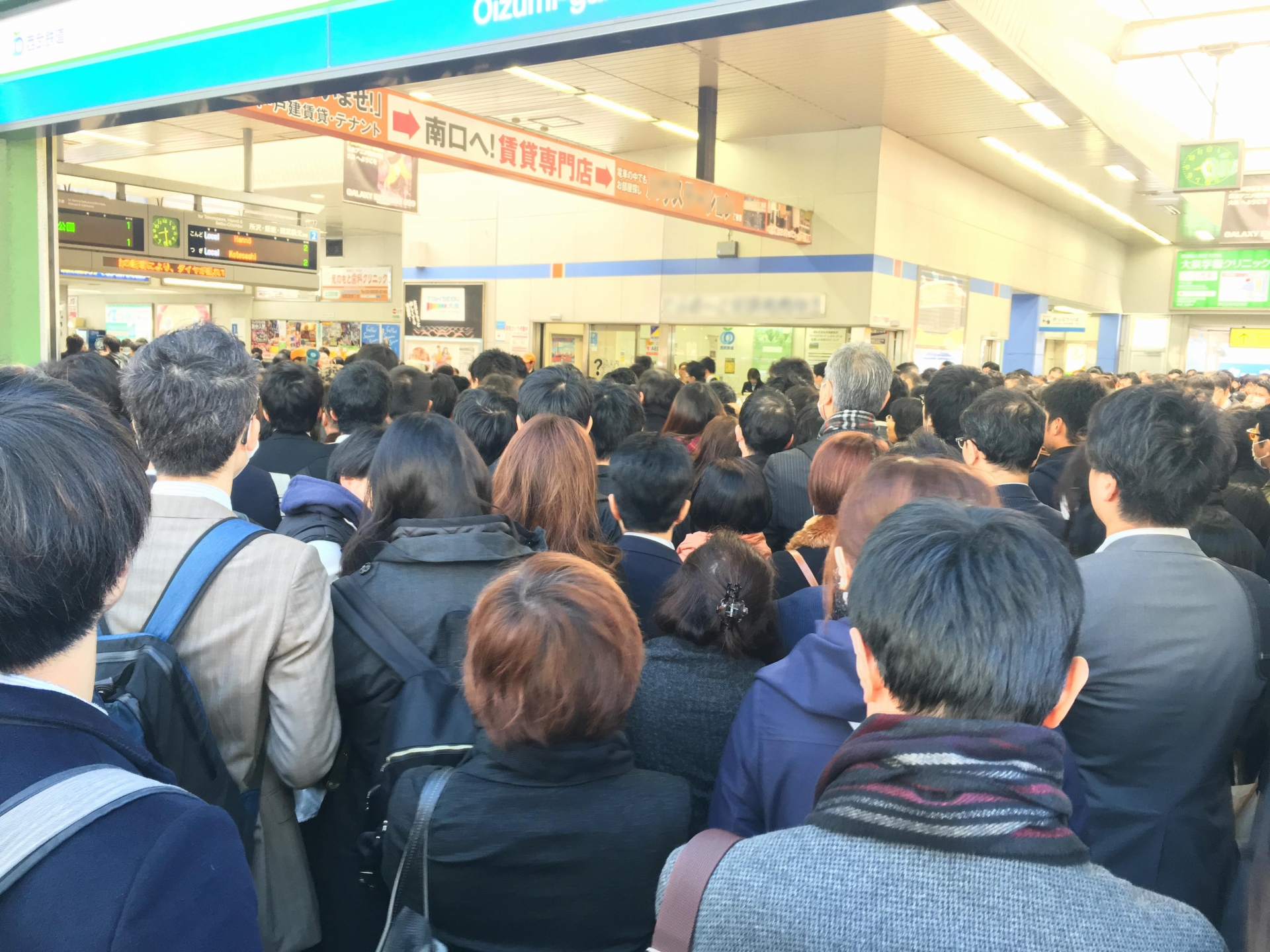 換気不足の高気密高断熱住宅は満員電車並みのひどい空気環境になる